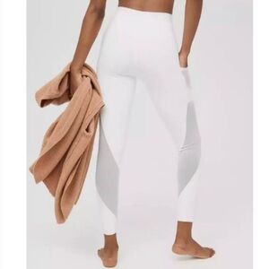 Aerie Offline Leggings Goals Hi-Rise 7/8 Leggings in White Size Small